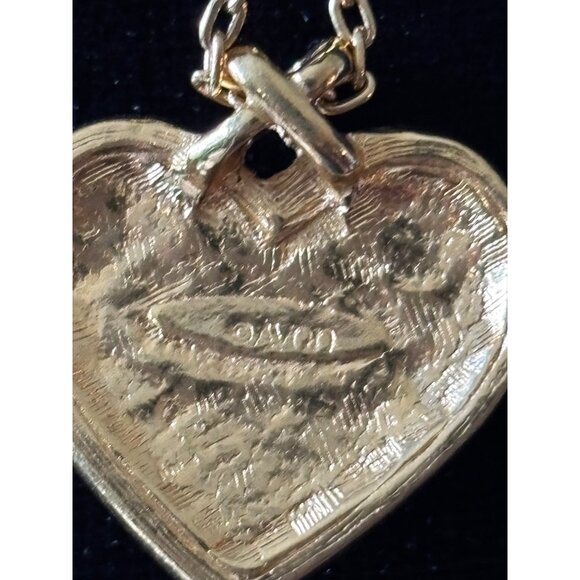 Avon Gold-Tone Heart Pendant Necklace 18" With Blue Crystal Rhinestones - Picture 4 of 6